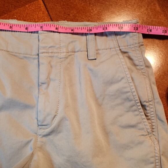 GAP Mid Rise 4" Inseam Khaki Casual Shorts, Size 0, Light Green - Picture 3 of 8